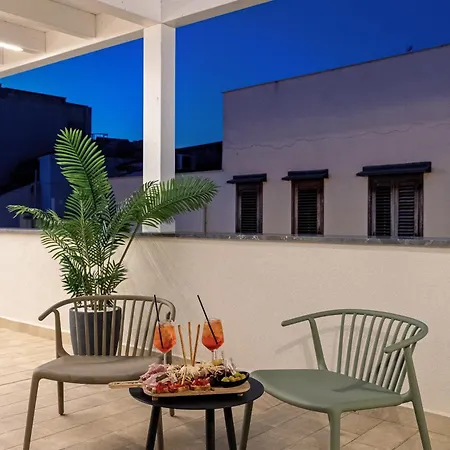 Affittacamere Dimora Degli Archi 4*